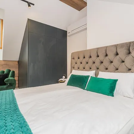 Flatbook - Park Z Placem Zabaw Apartament Jantar